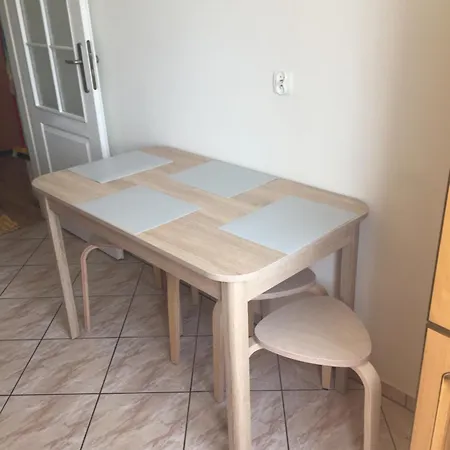 Traugutta 142 - Balcony & Lift Apartment Wroclaw